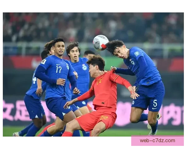 同中国国足共进午餐 宋凯为球队后续赛事打气